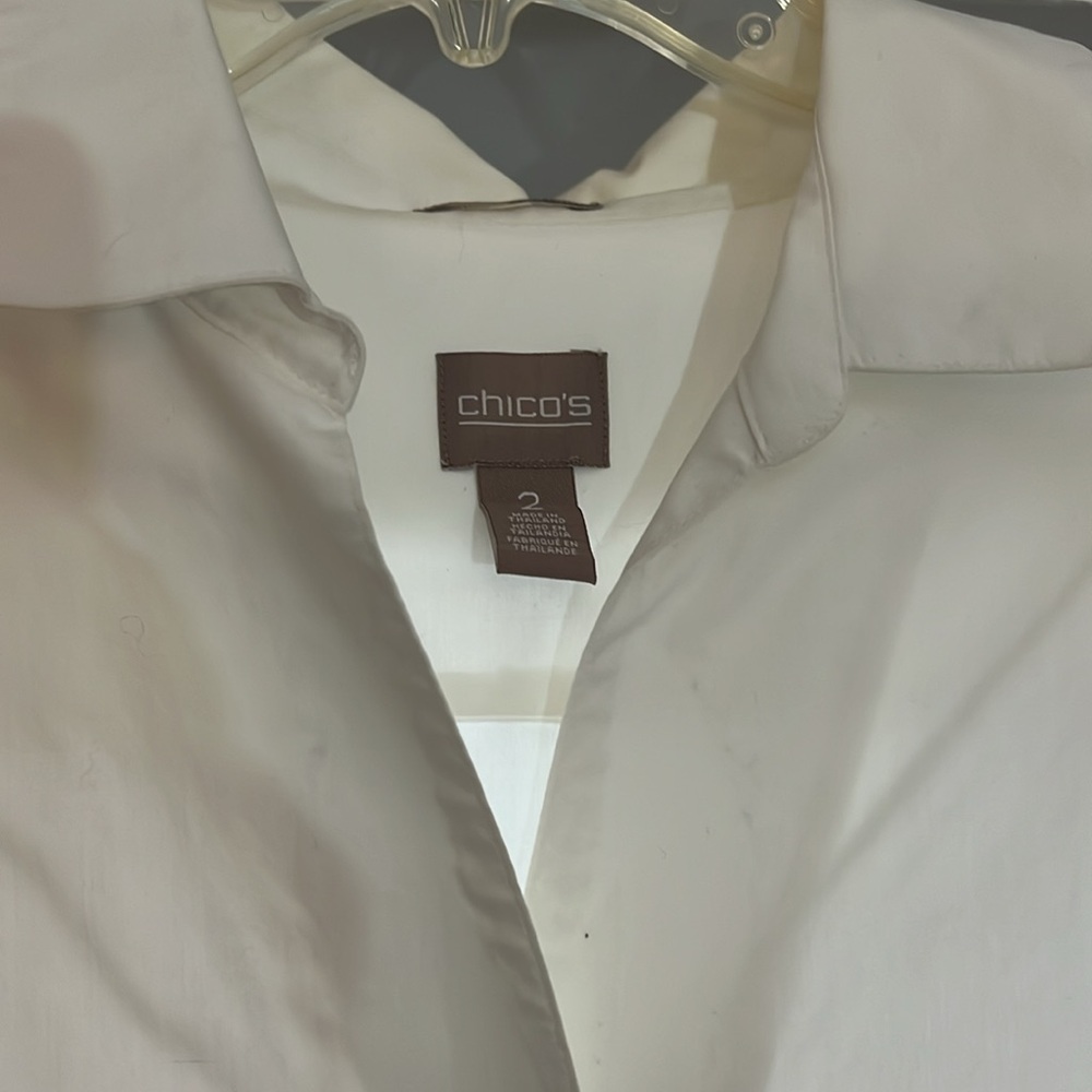Chicos size 2 white wrinkle resistant 100 percent cotton blouse - Picture 2 of 6